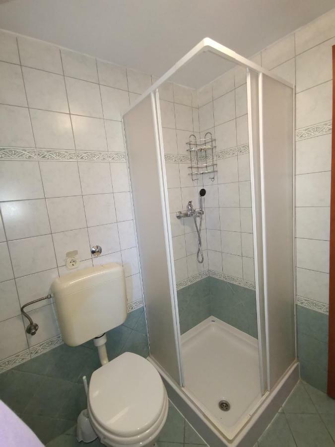 Apartment N&M Omišalj Exteriör bild